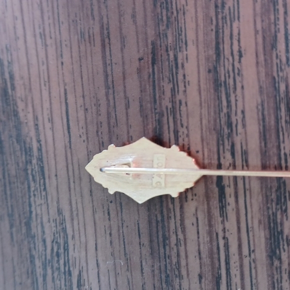 Vintage 70s Avon gold toned hat pin with rhinestone - Picture 4 of 5